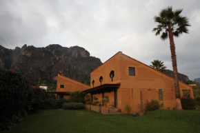 Отель Madre Tierra B&B  Тепостлан